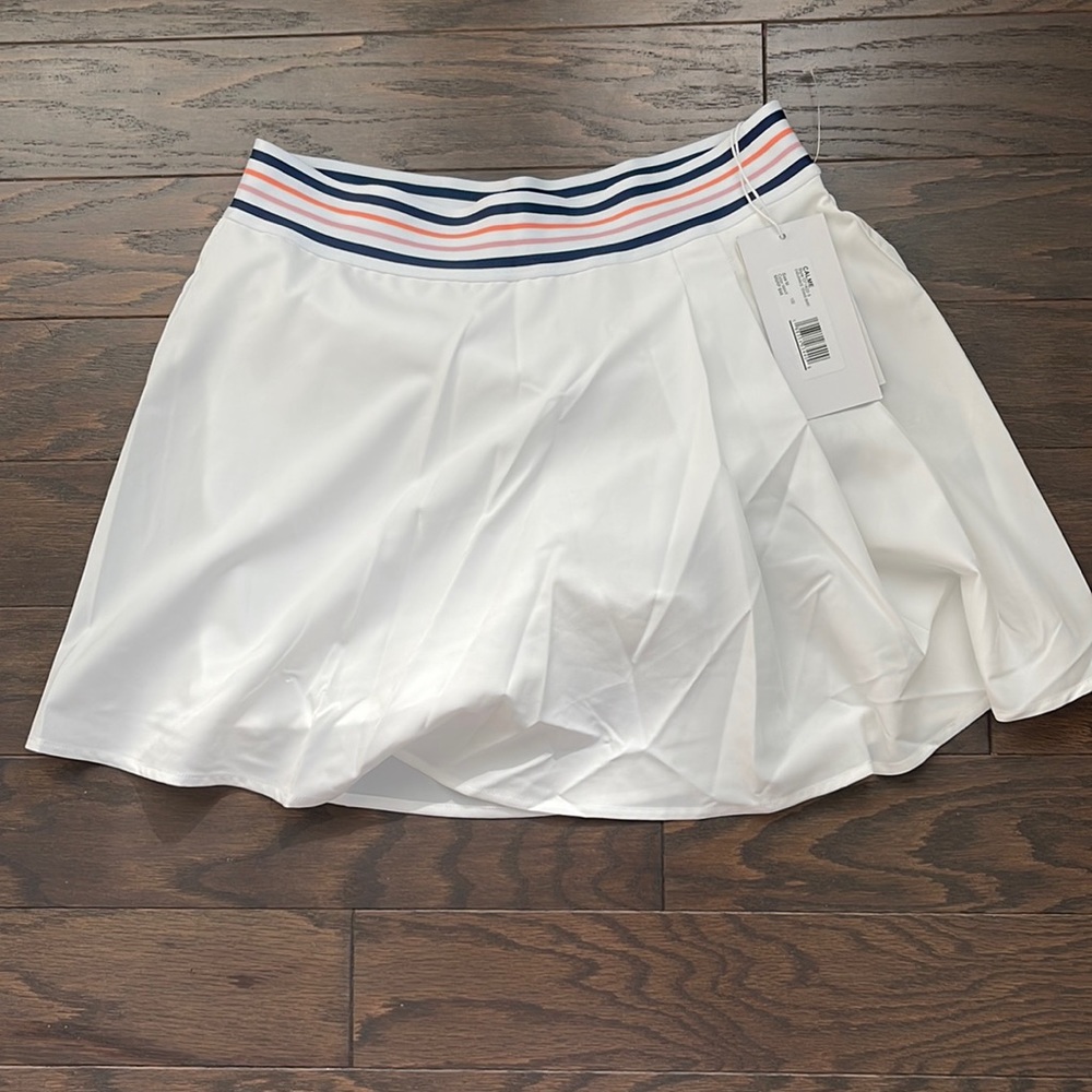Johnny was calme endurance tennis skirt